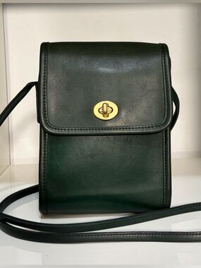 Very Rare Bottle Green Vintage Coach Scooter Sidepack Bag (#9893) Brass Hardware